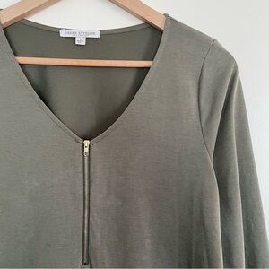 Green Envelope LA Olive/Sage Green V-Neck Half Zipped 3/4 Sleeve Top Size S